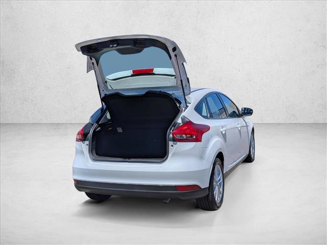 Used 2017 Ford Focus SE FWD image 5