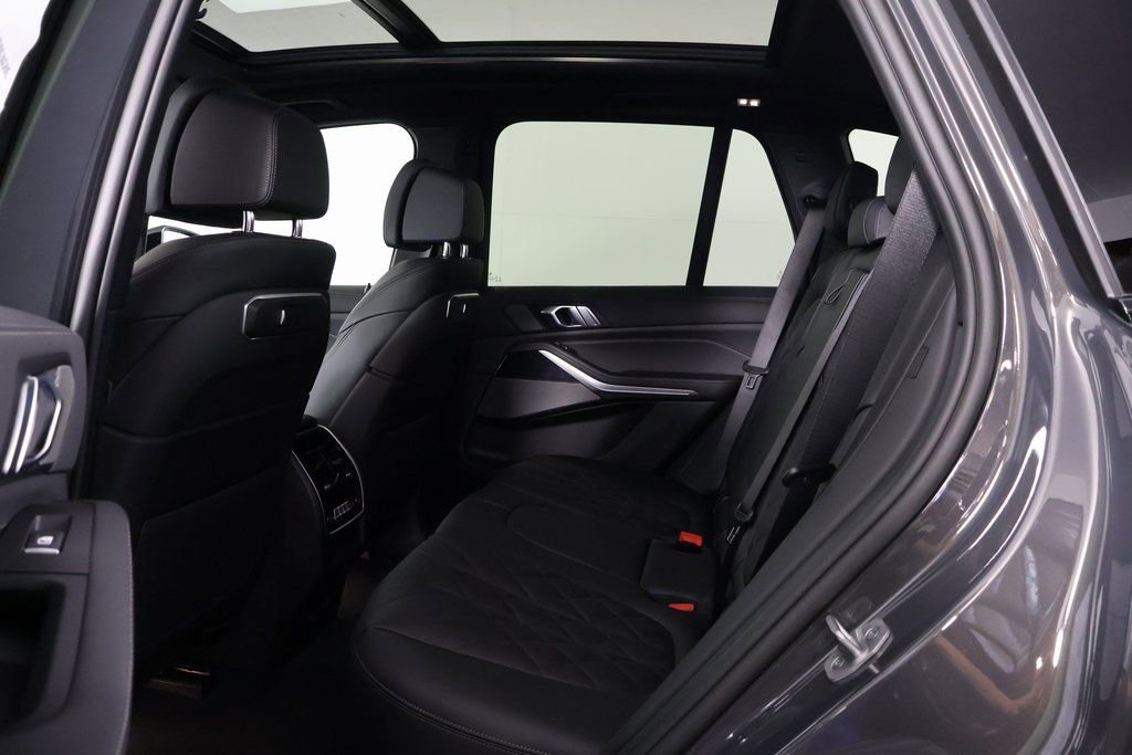 New 2026 BMW X5 xDrive40i w/ M Sport Package image 6