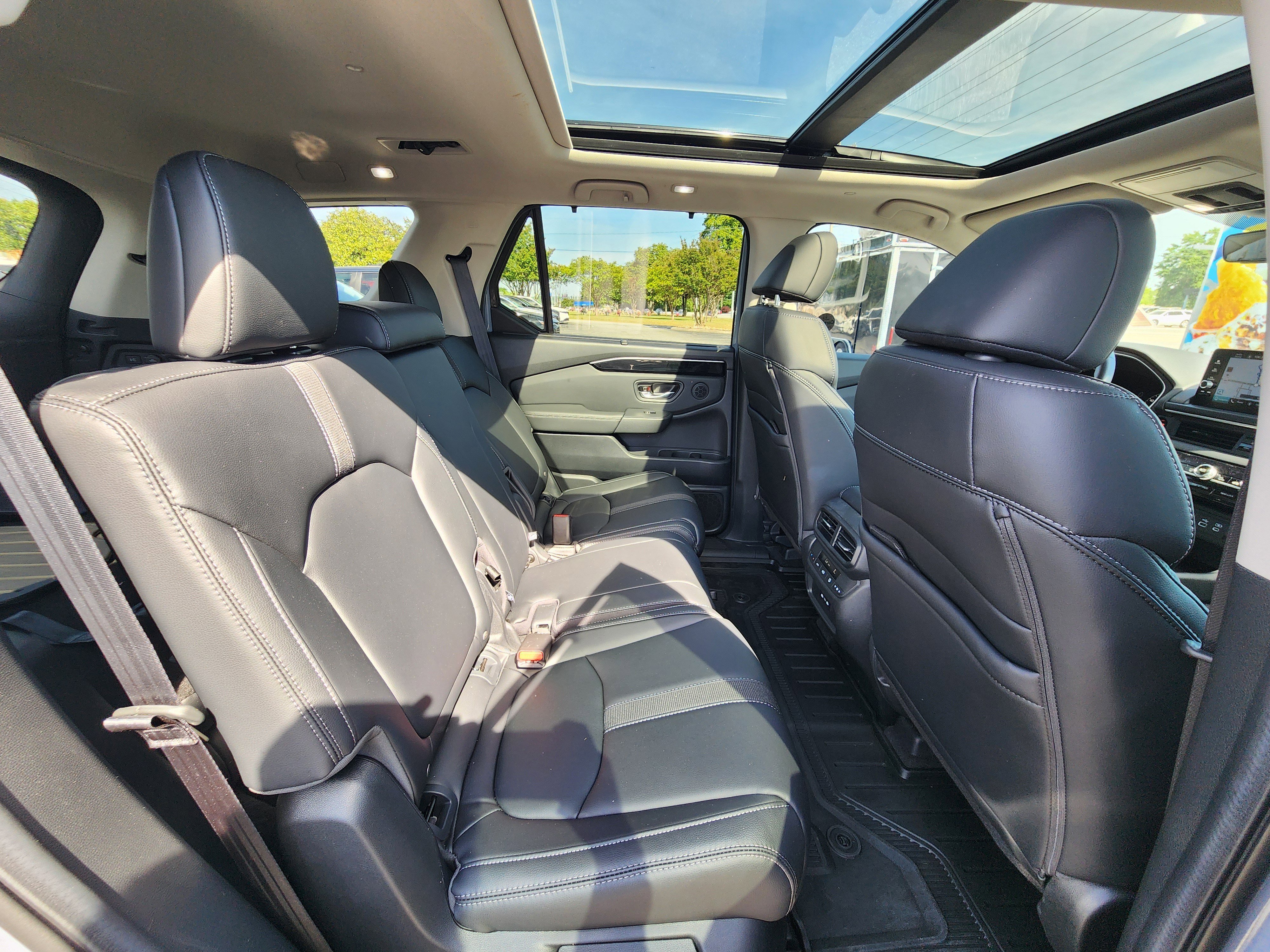 Certified 2025 Honda Pilot Touring image 13