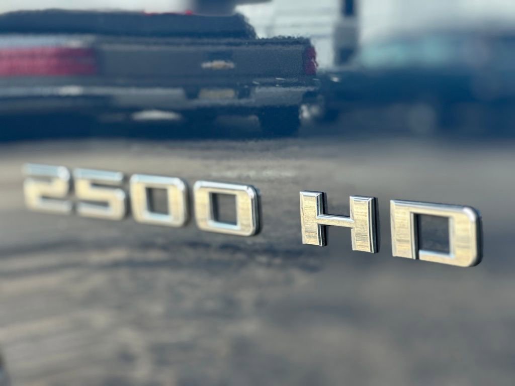 Used 2021 Chevrolet Silverado 2500 LT w/ Convenience Package image 26