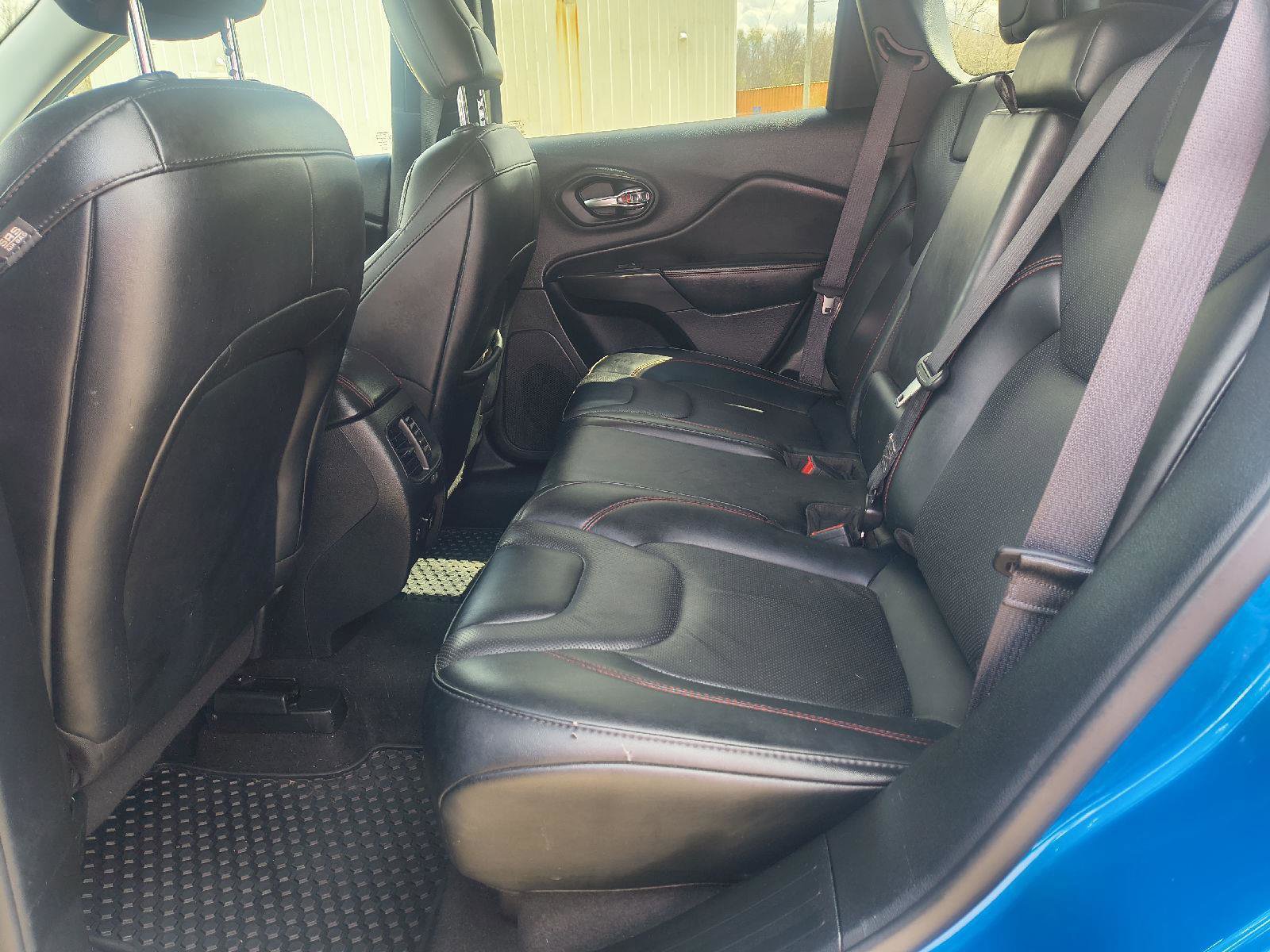 Used 2022 Jeep Cherokee Trailhawk w/ Premium Leather Package image 27