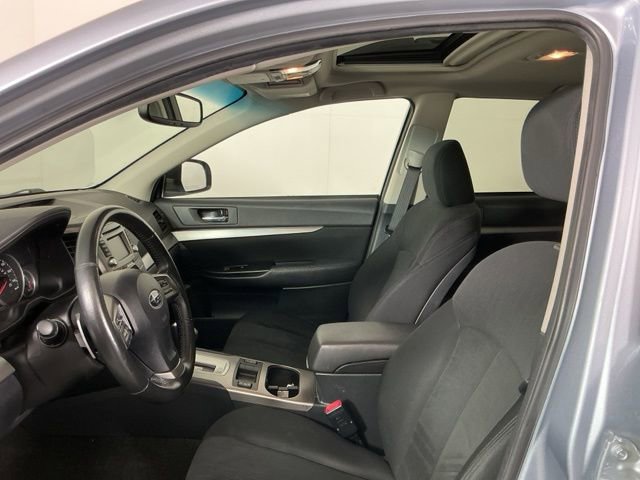 Used 2014 Subaru Outback 2.5i Premium w/ Moonroof Package AWD/4WD image 10