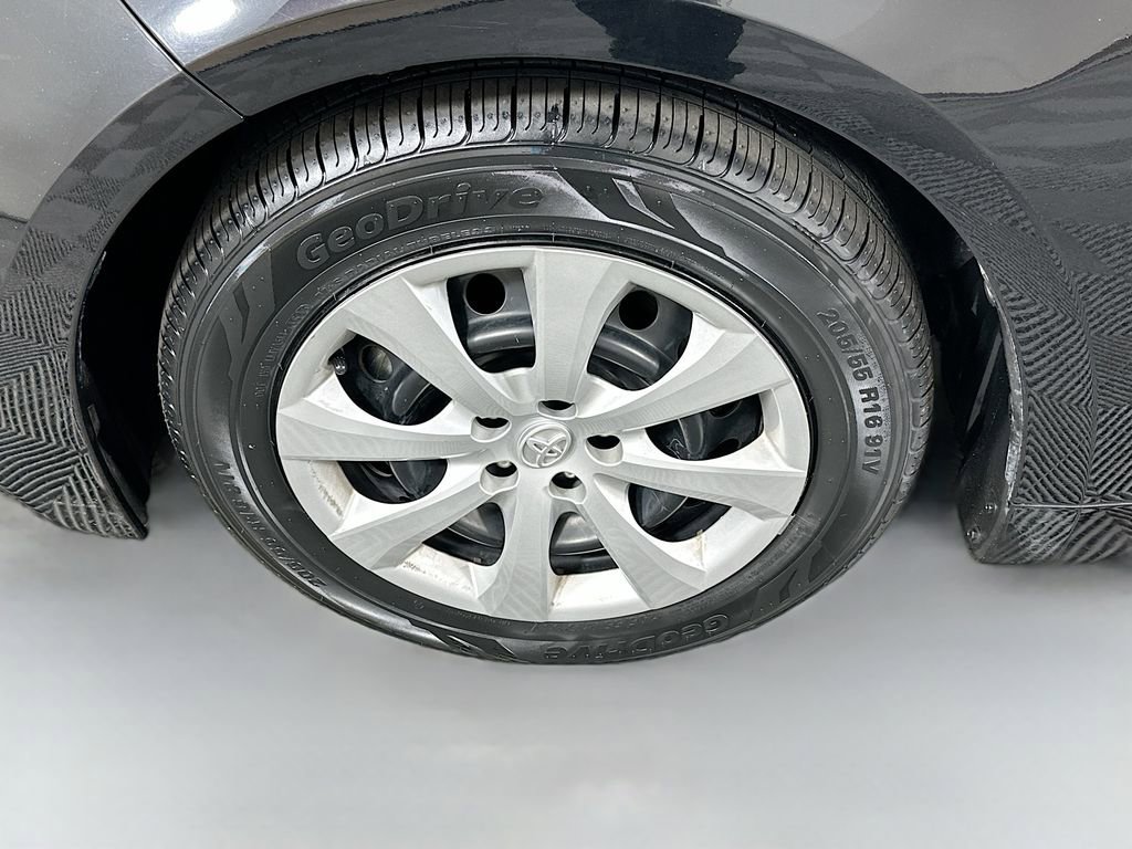 Certified 2024 Toyota Corolla LE FWD image 29