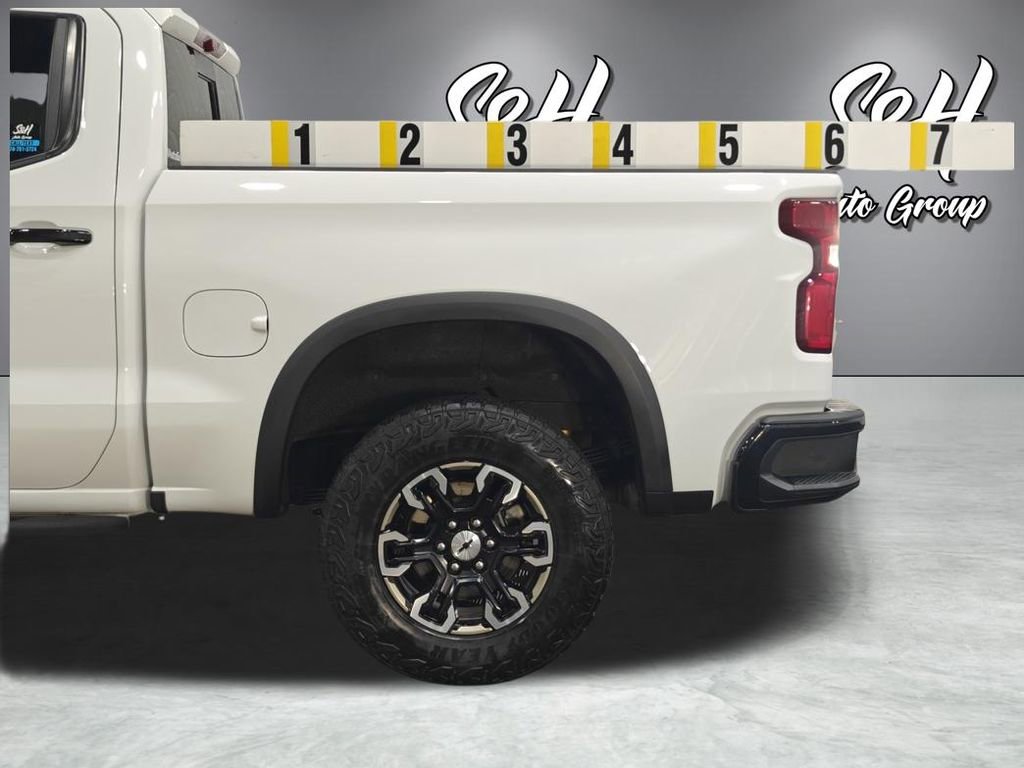 Used 2022 Chevrolet Silverado 1500 ZR2 w/ Technology Package image 33