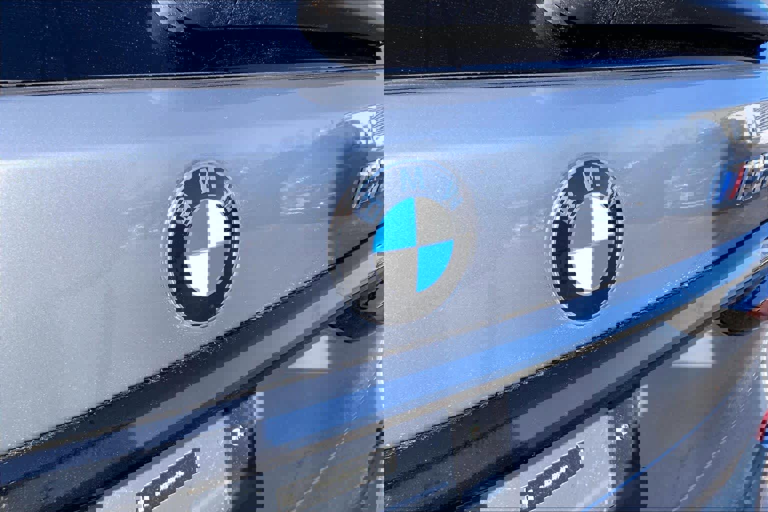 Used 2025 BMW X7 M60i w/ Climate Comfort Package image 33