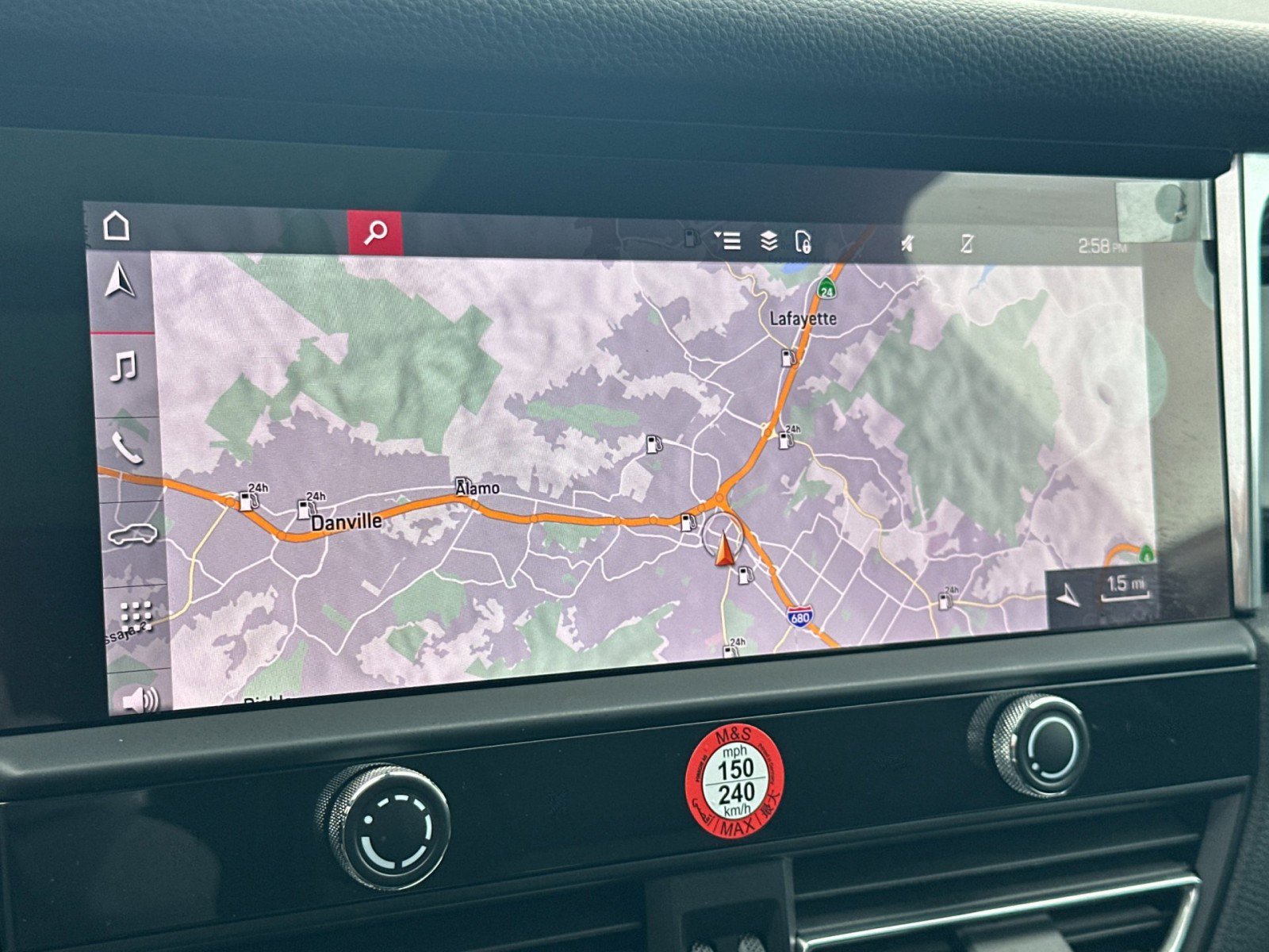 Used 2025 Porsche Macan image 19