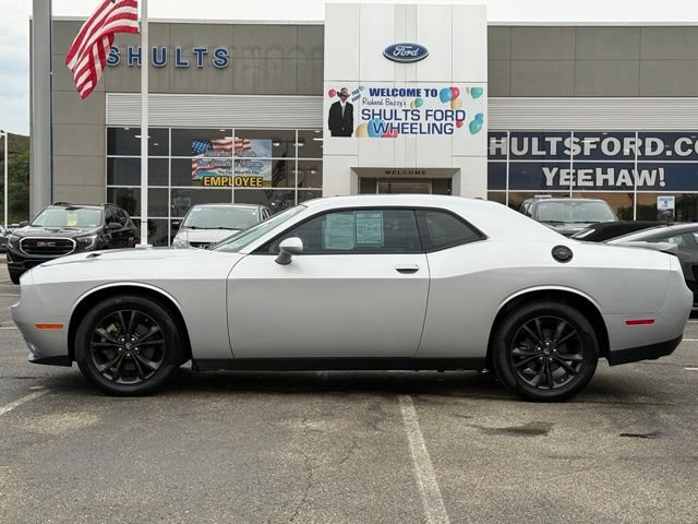 Used 2023 Dodge Challenger SXT w/ Blacktop Package AWD/4WD image 2