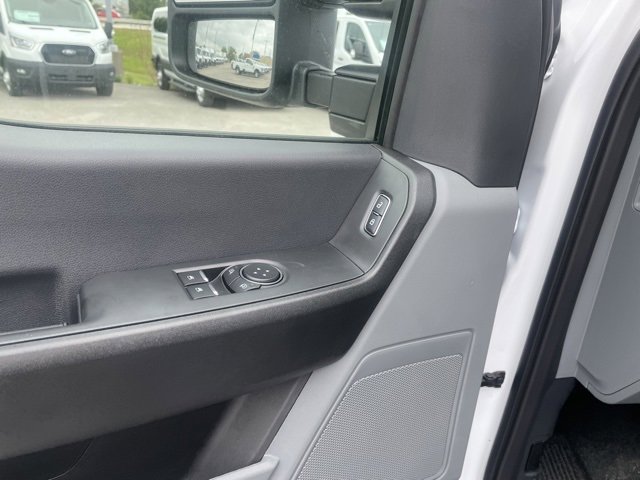 New 2024 Ford F550 4x4 Regular Cab Super Duty image 24
