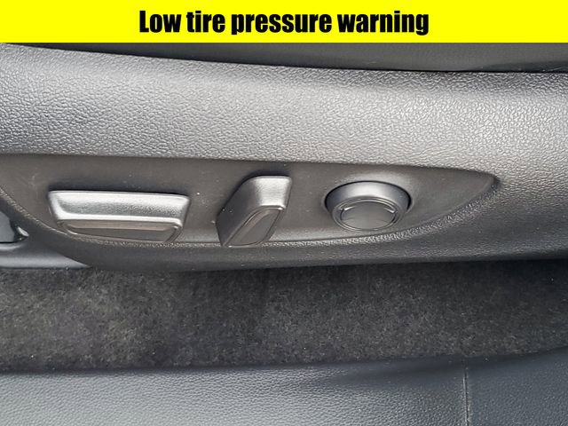 Used 2023 Toyota Highlander L image 22