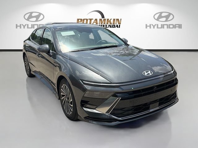 New 2026 Hyundai Sonata Limited FWD image 3
