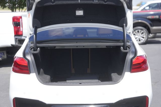 Used 2020 BMW 540i w/ M Sport Package image 31