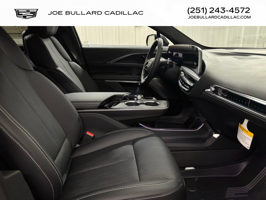 New 2026 Cadillac Lyriq Premium Luxury w/ LPO, Floor Liner Package AWD/4WD image 9