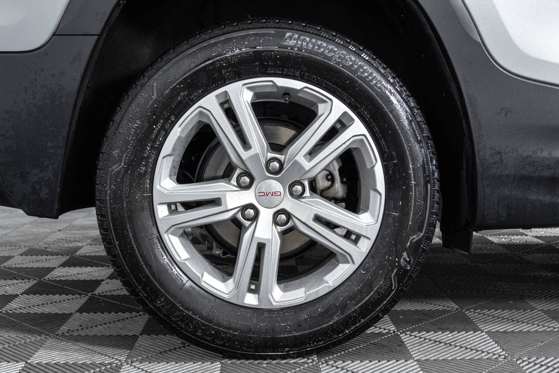 Used 2024 GMC Terrain SLE AWD/4WD image 42