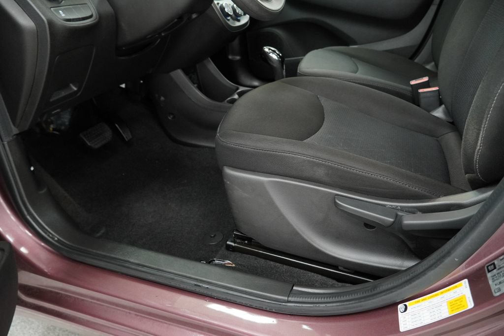 Used 2019 Chevrolet Spark LT FWD image 22