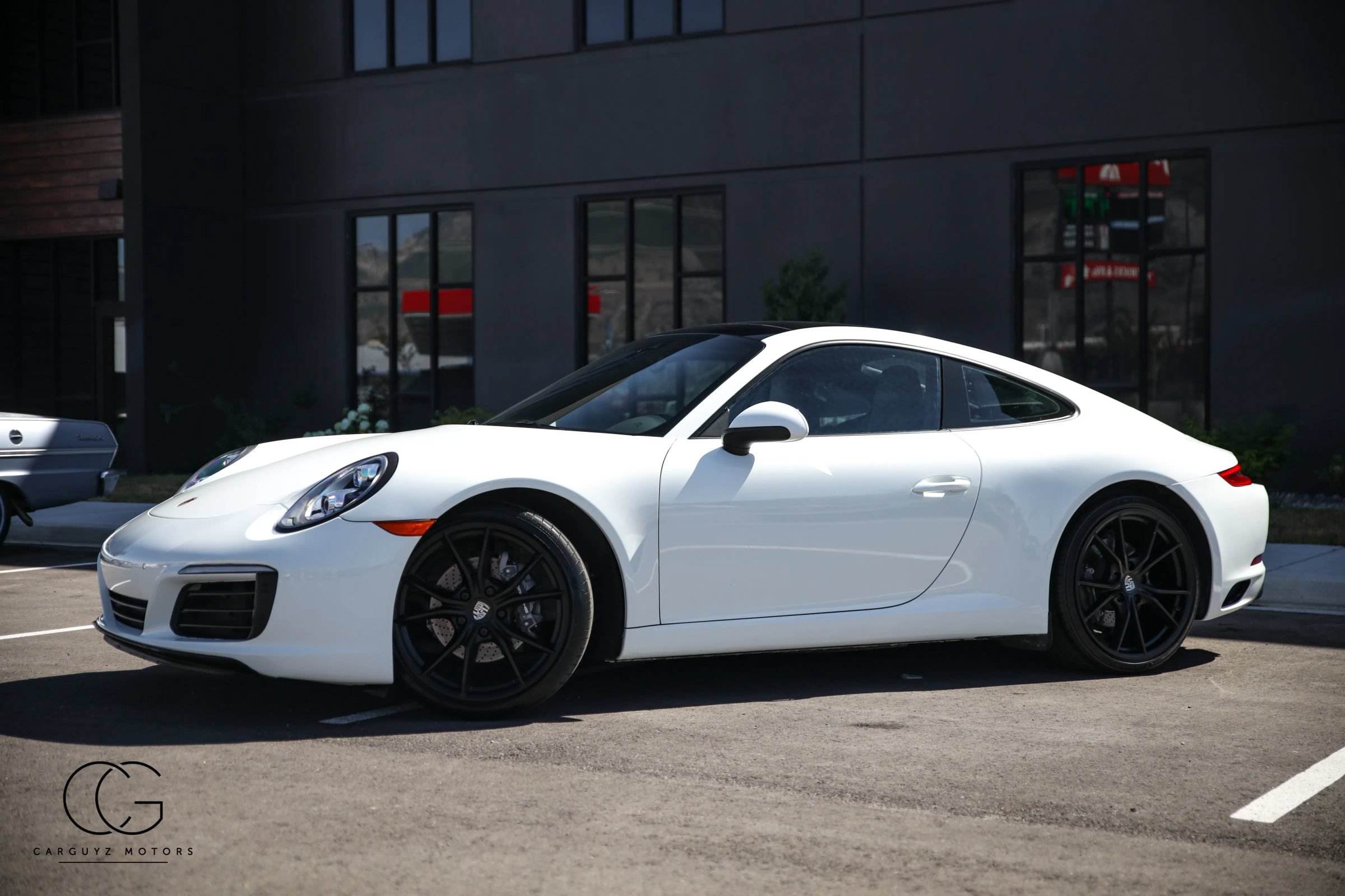 Used 2019 Porsche 911 Carrera image 4