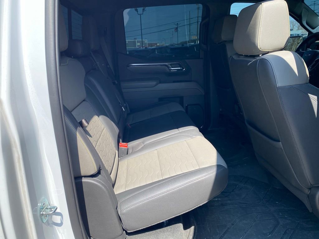 Used 2023 Chevrolet Silverado 1500 ZR2 w/ Technology Package image 10