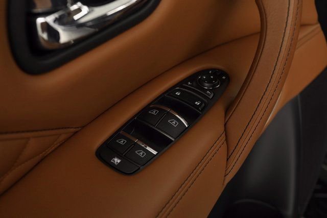 Used 2023 INFINITI QX80 Sensory image 13