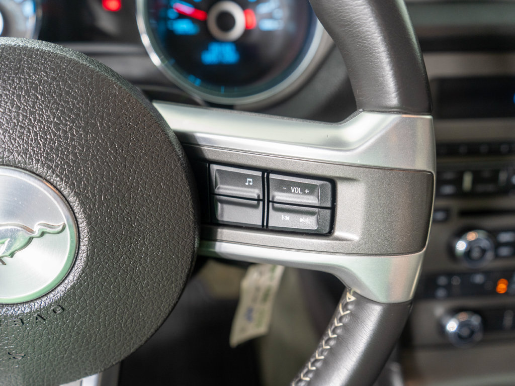 Used 2014 Ford Mustang GT RWD image 14