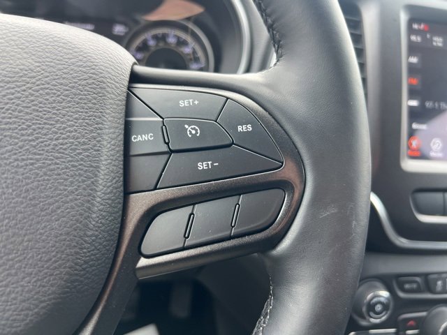 Used 2020 Jeep Cherokee Trailhawk w/ Cold Weather Group image 10