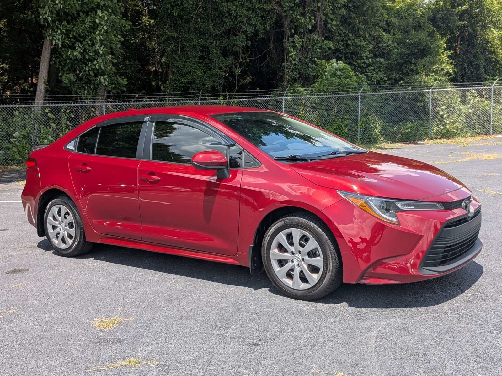 Used 2025 Toyota Corolla LE w/ Convenience Package FWD image 2