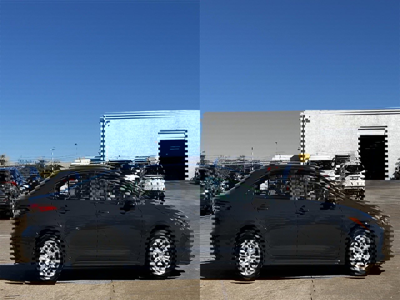 Used 2024 Toyota Corolla LE image 3