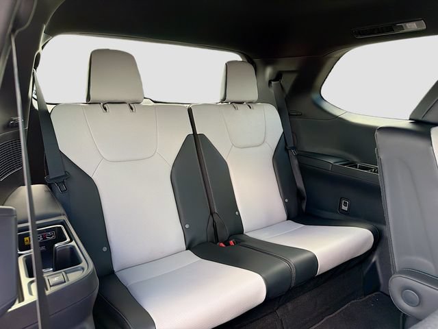 New 2026 Lexus TX 500h AWD image 22