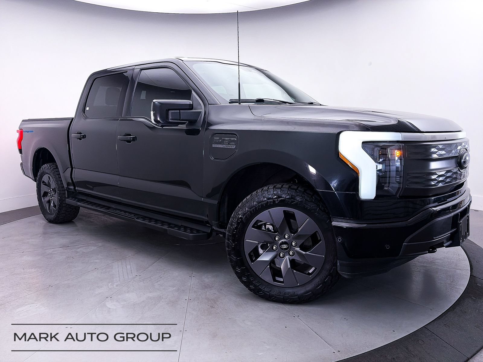 Used 2023 Ford F150 Lightning Lariat w/ Equipment Group 511A High AWD/4WD image 1