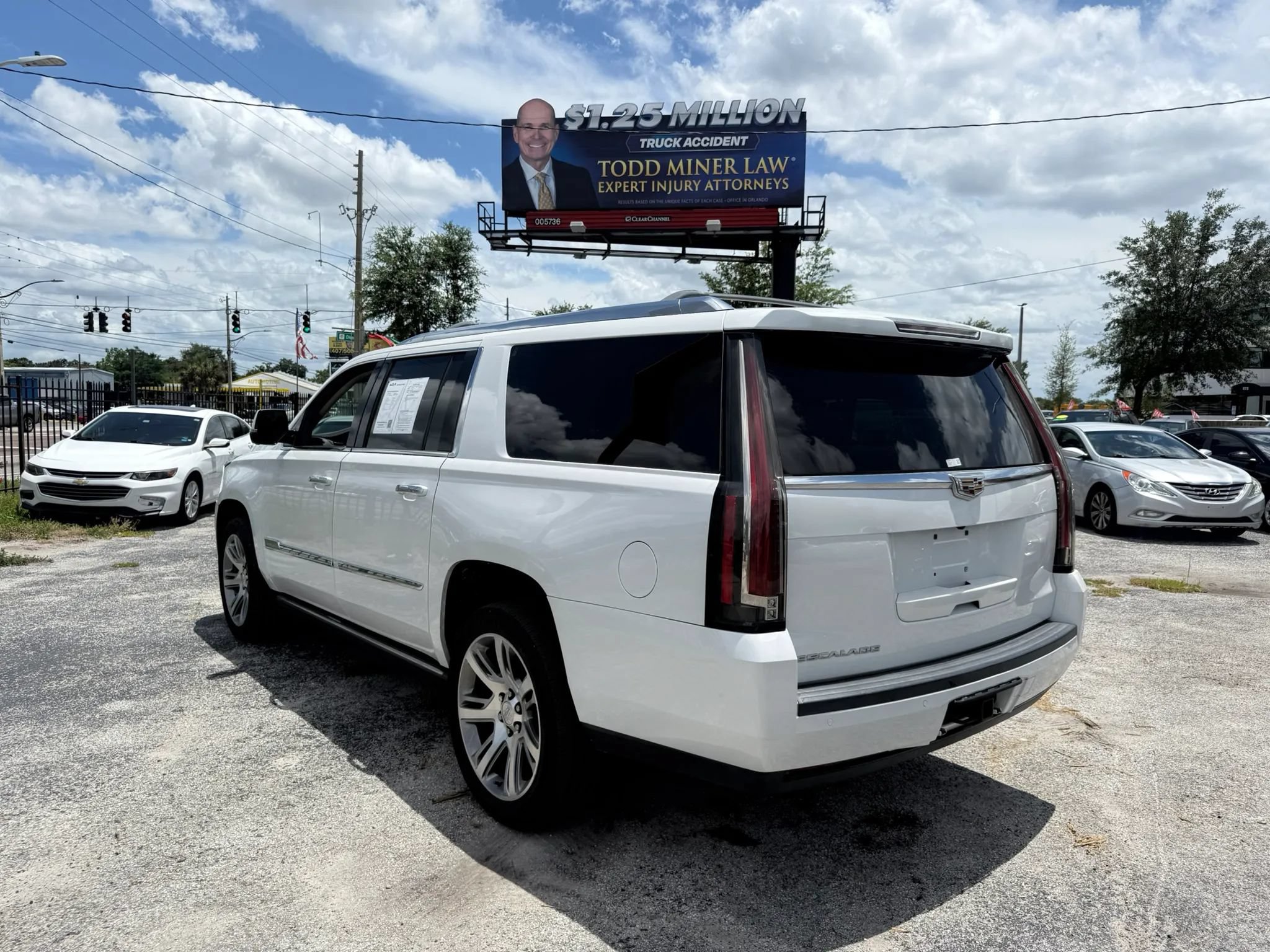 Used 2016 Cadillac Escalade ESV Premium RWD image 7