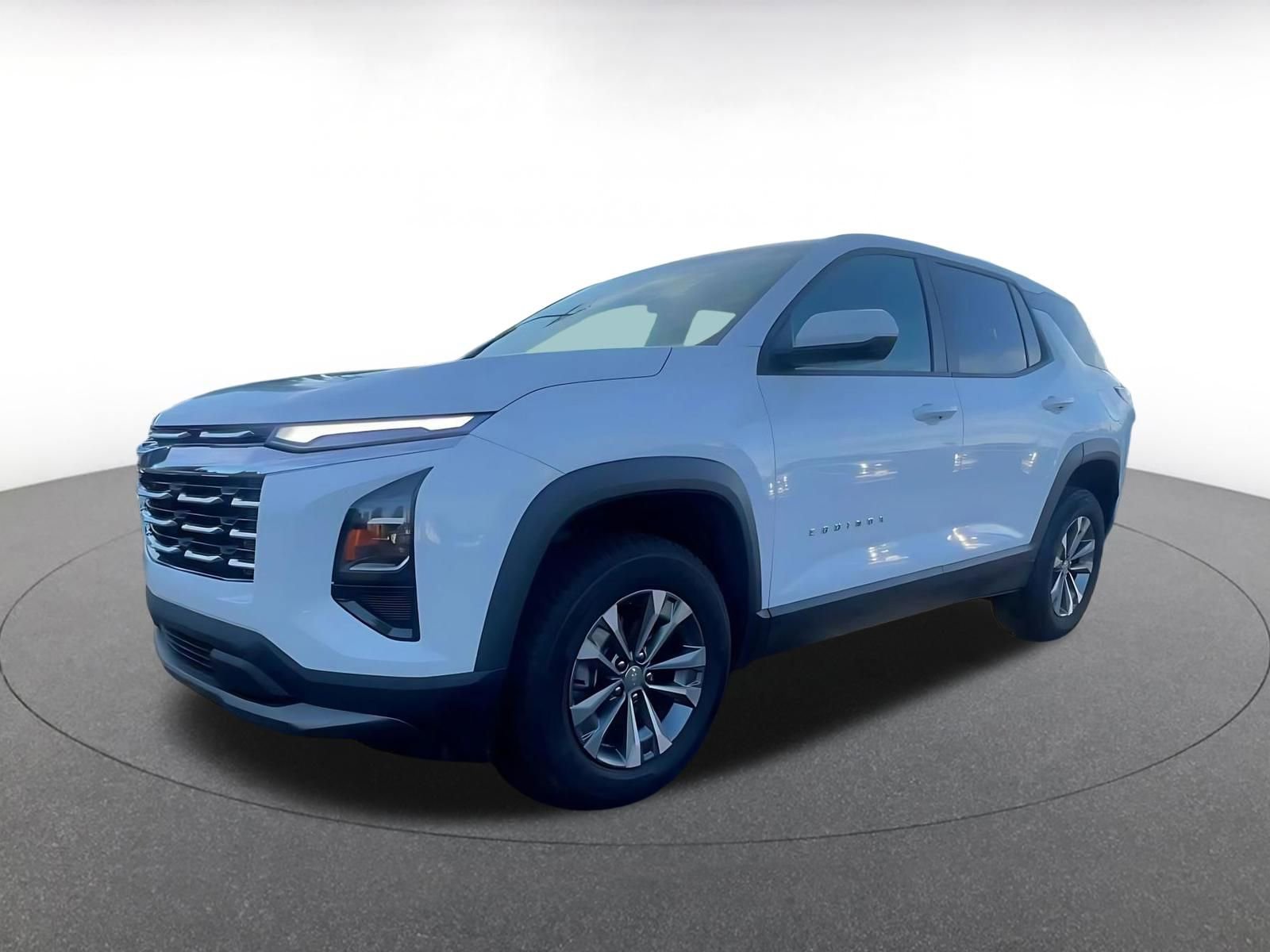 Used 2025 Chevrolet Equinox LT AWD/4WD image 8