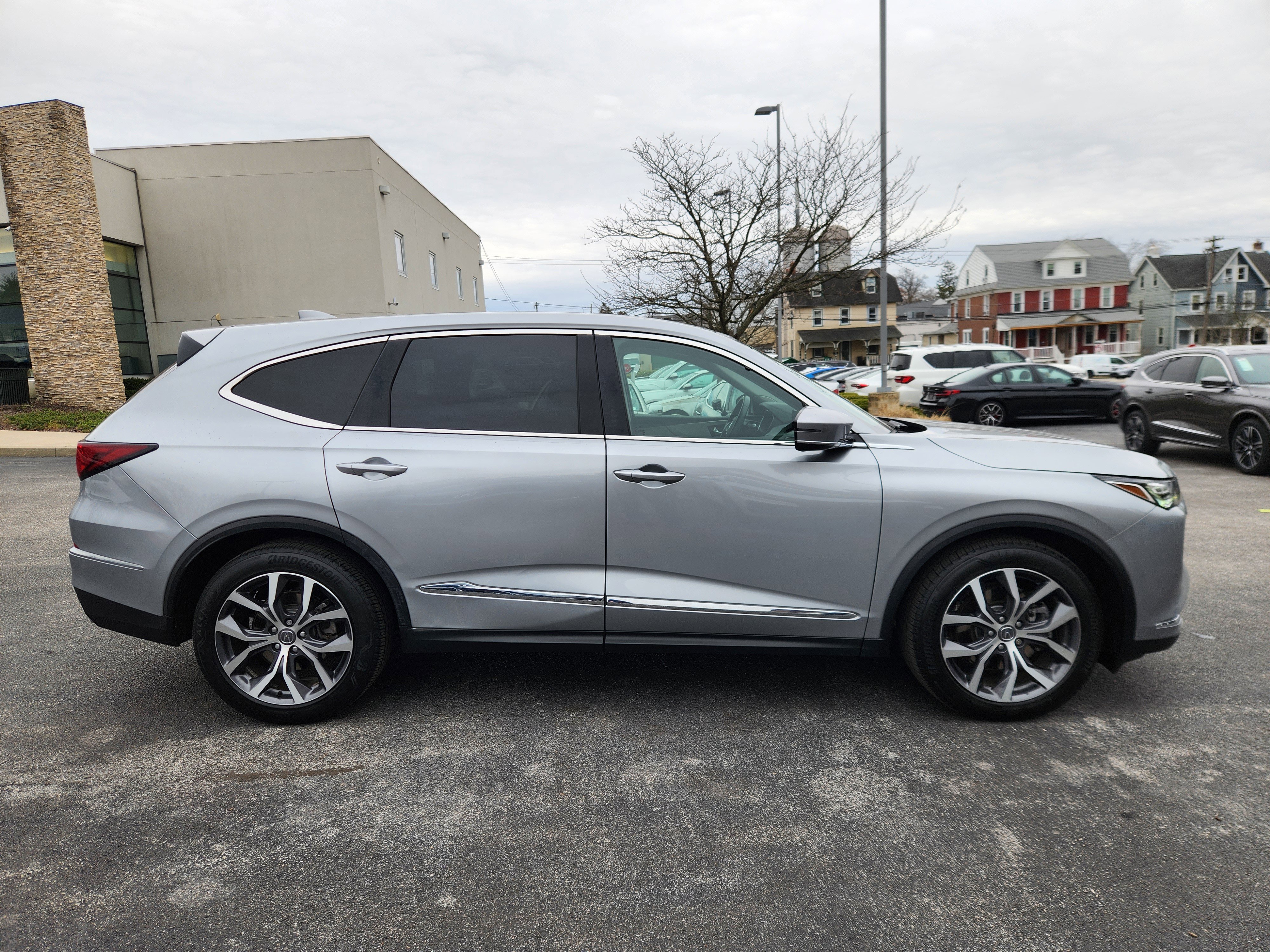 Certified 2023 Acura MDX SH-AWD w/ Technology Package image 6