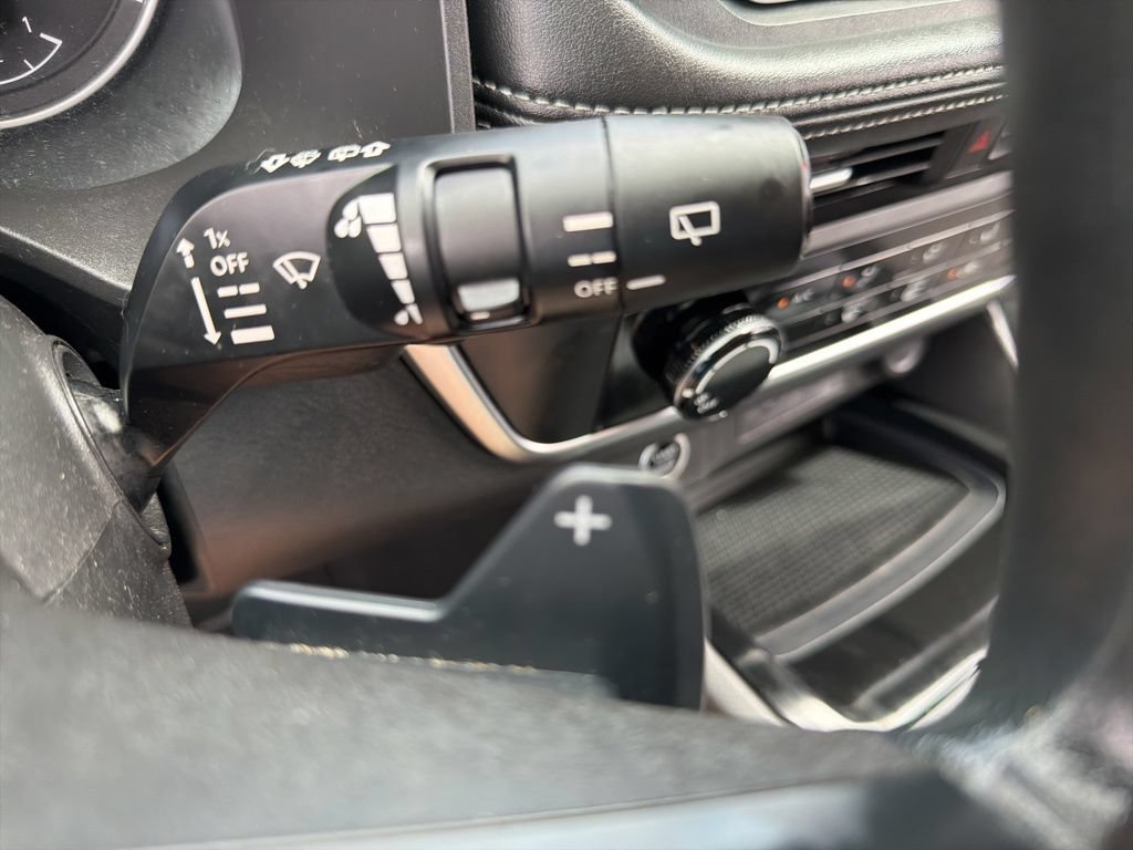 Used 2023 Nissan Rogue S FWD image 27