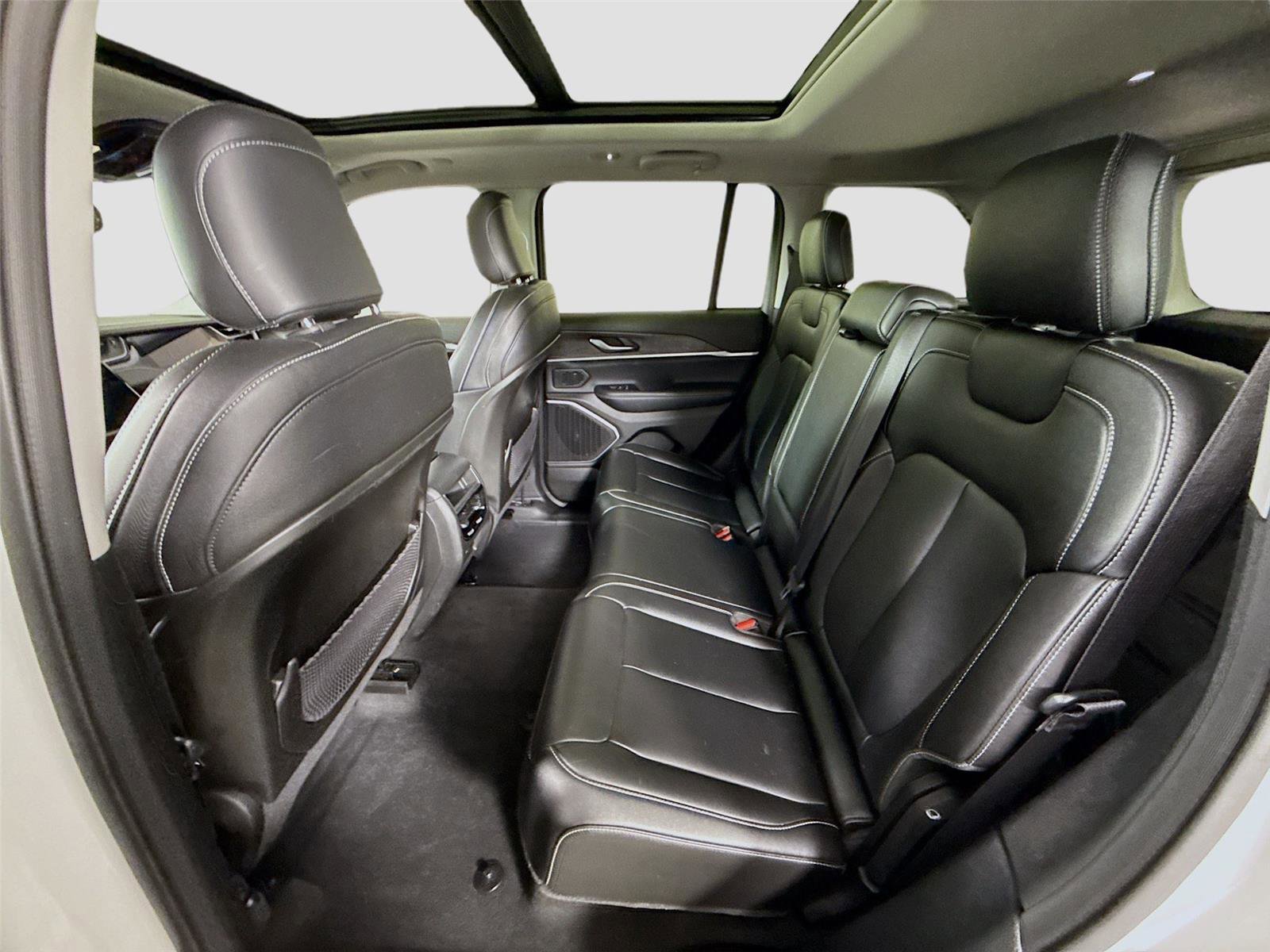 Used 2023 Jeep Grand Cherokee 4WD 4xe image 19