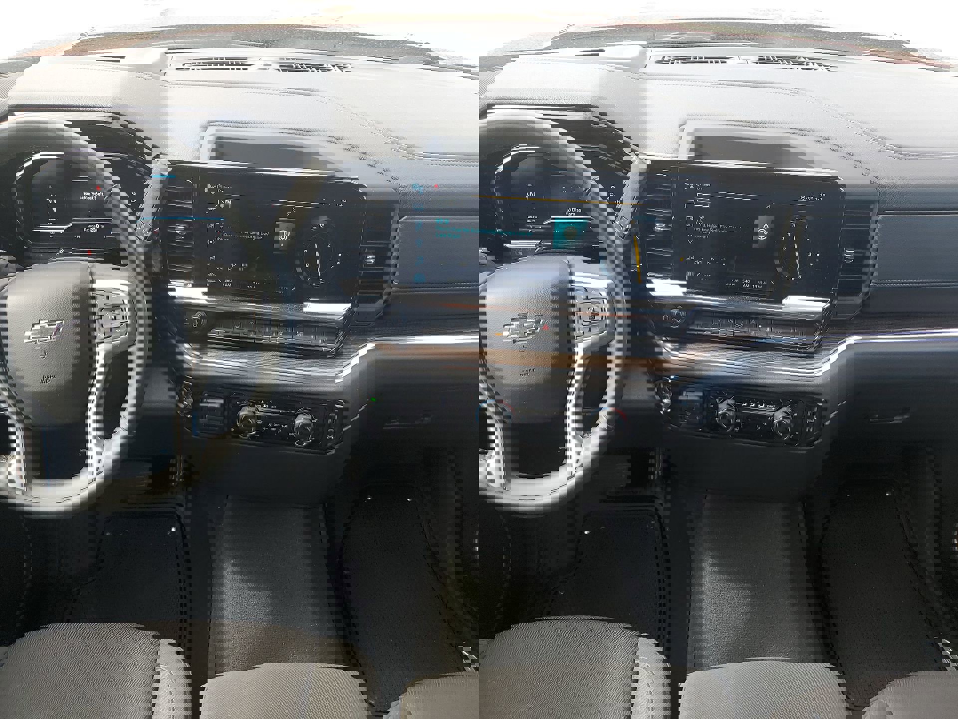 Used 2024 Chevrolet Silverado 1500 RST w/ Protection Package image 10