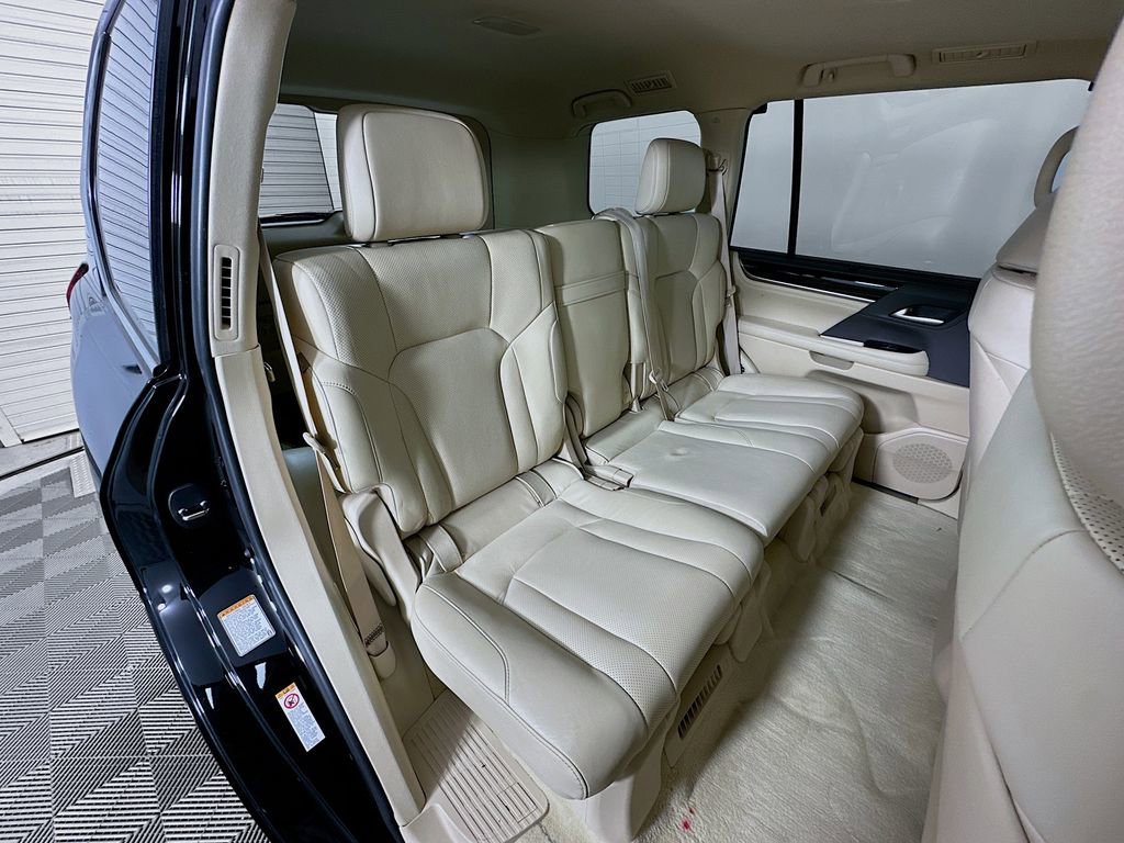Used 2018 Lexus LX 570 4WD image 28