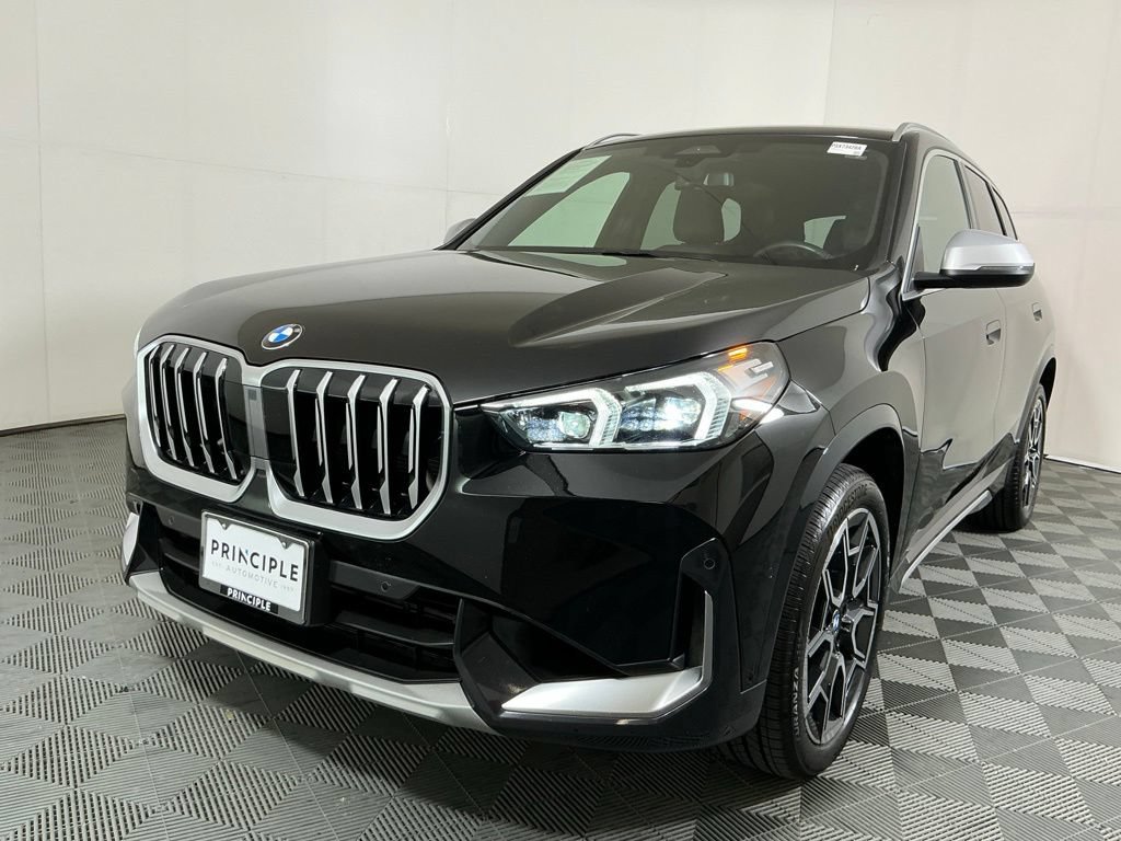 Used 2023 BMW X1 xDrive28i w/ Convenience Package AWD/4WD image 2