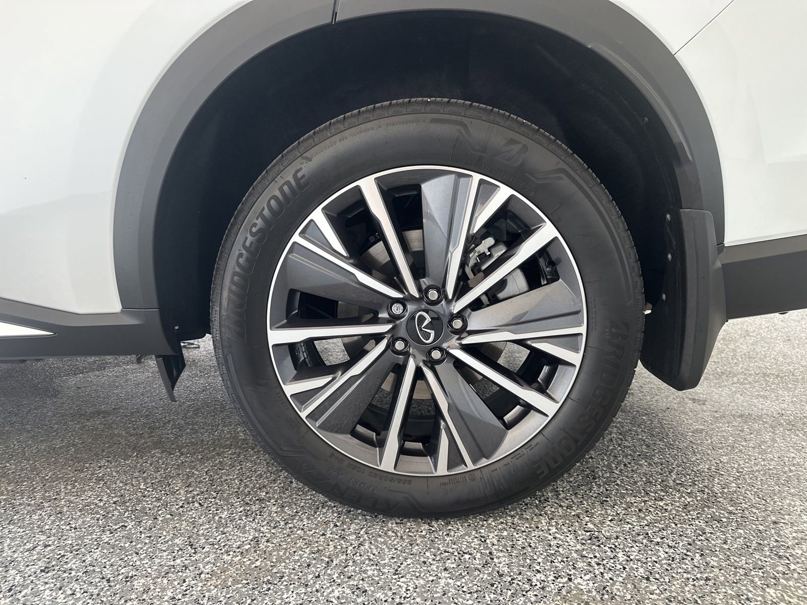 Certified 2026 INFINITI QX60 Luxe w/ Cargo Package AWD/4WD image 42