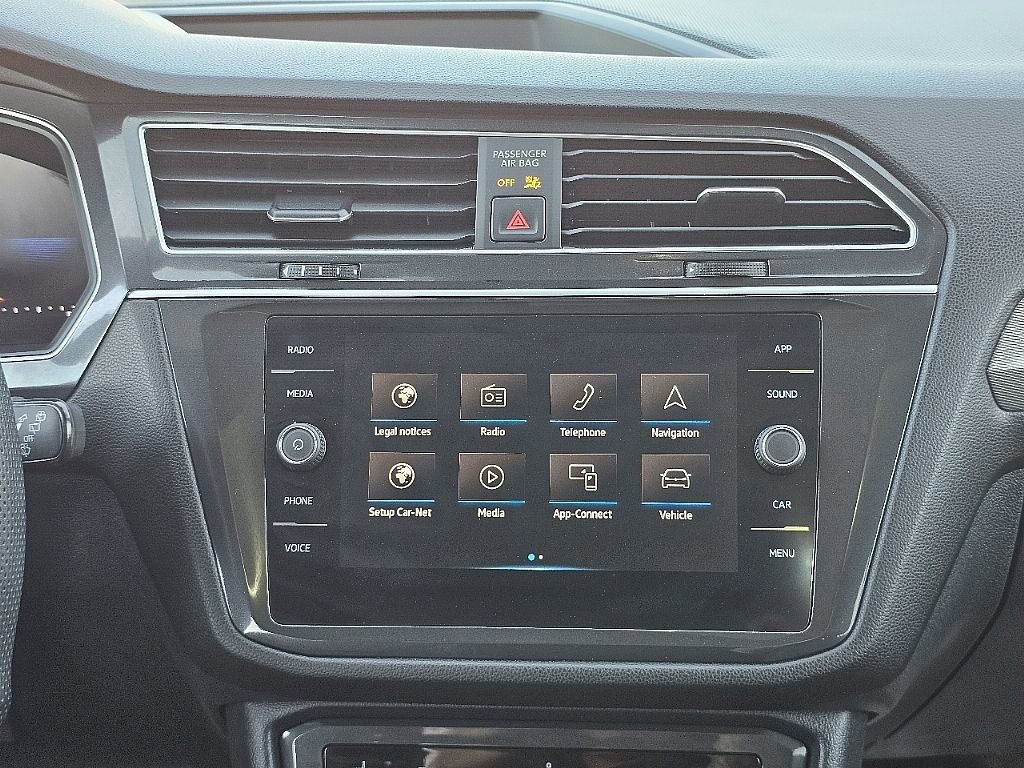 Used 2024 Volkswagen Tiguan SE R-Line image 36