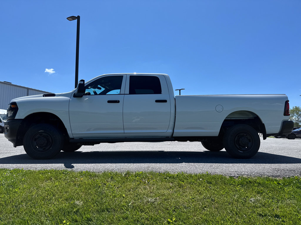 New 2026 RAM 2500 Tradesman AWD/4WD image 16