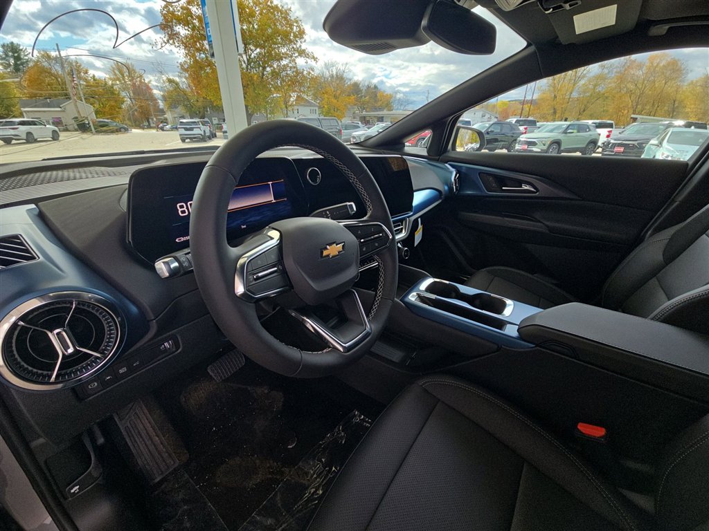 New 2026 Chevrolet Equinox EV LT image 10