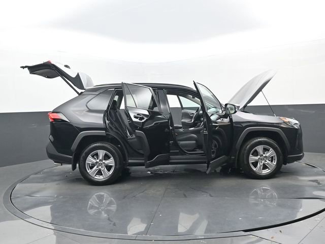 Used 2025 Toyota RAV4 XLE w/ Convenience Package image 32