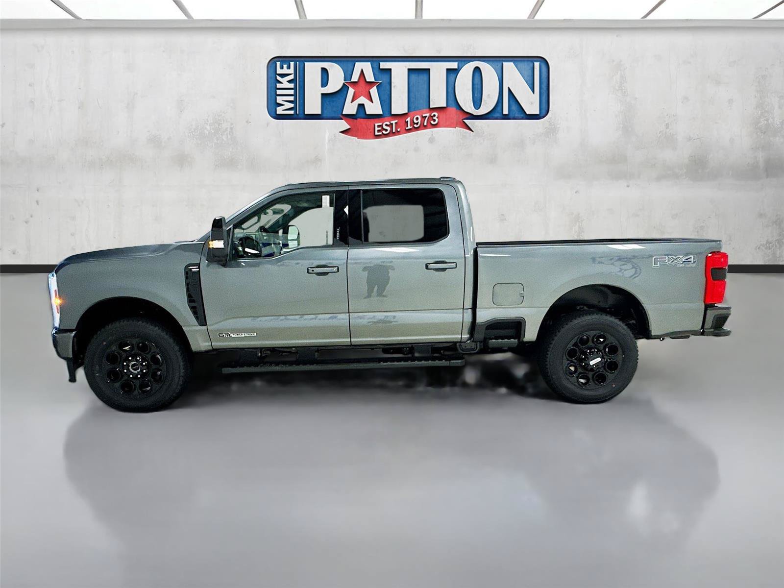 New 2026 Ford F350 Lariat w/ Black Appearance Package AWD/4WD image 4