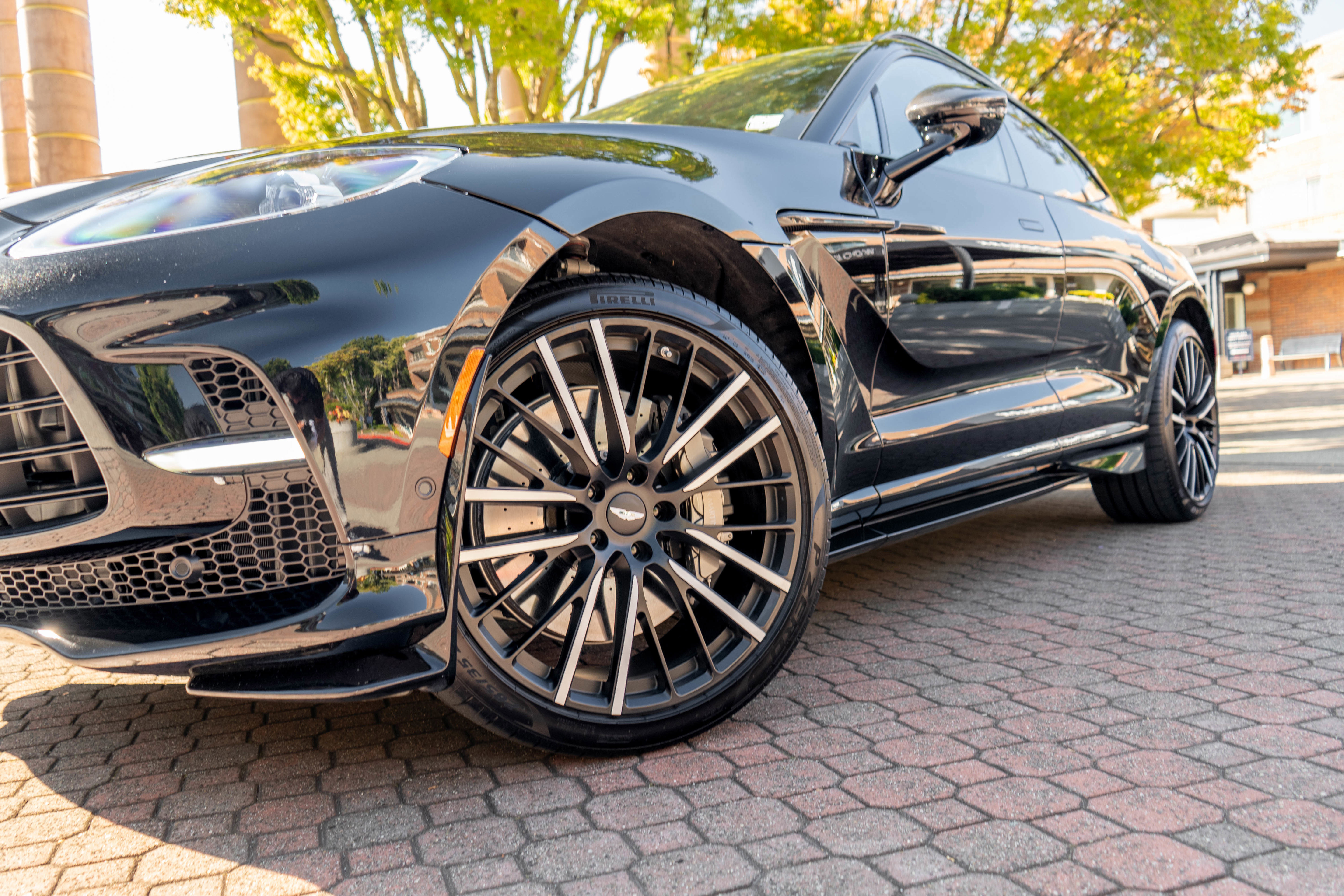 Used 2025 Aston Martin DBX 707 image 53