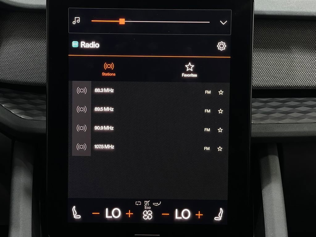 Used 2022 Polestar Polestar 2 w/ Pilot Package image 22