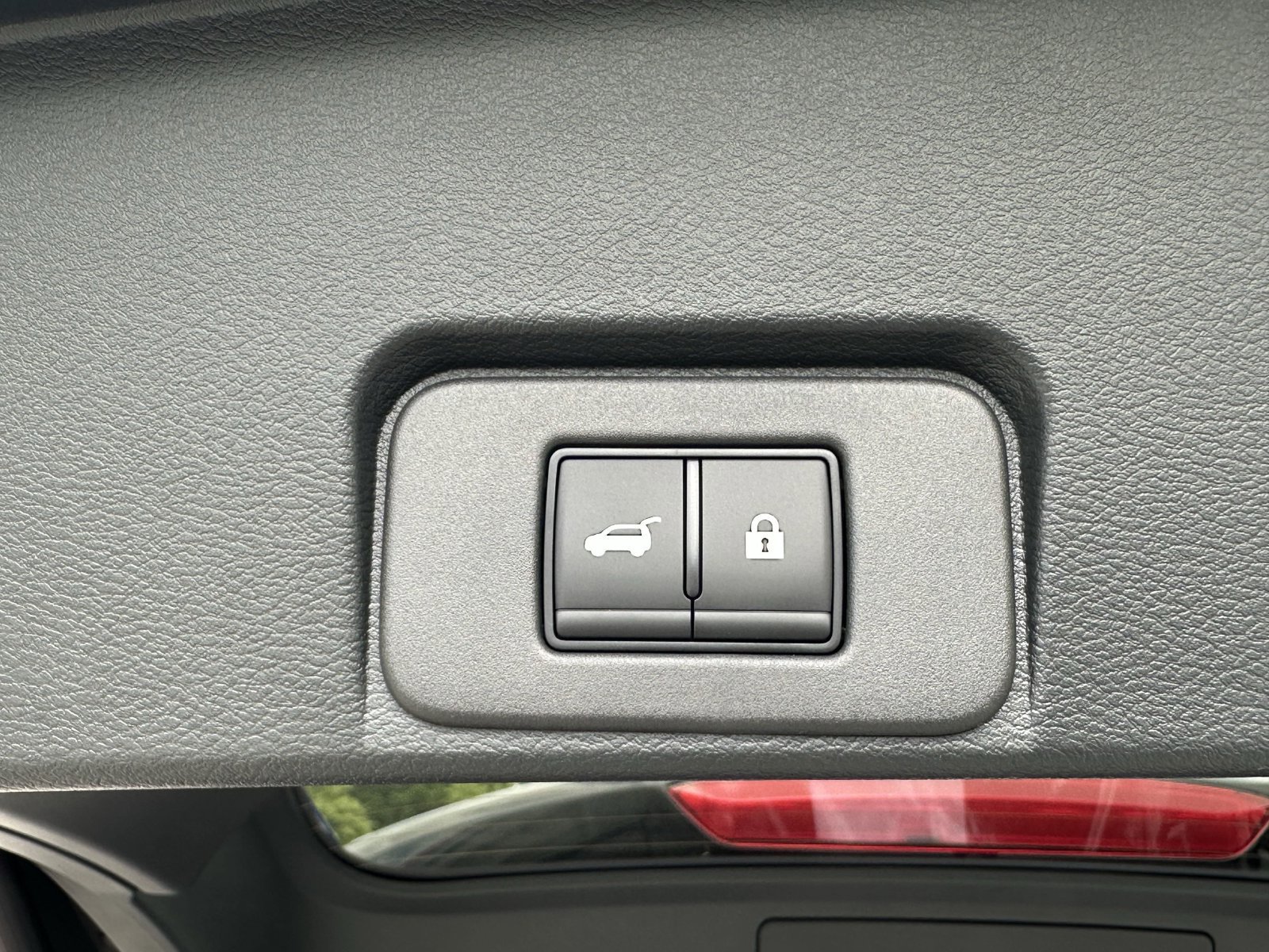 New 2025 Nissan Rogue SL w/ SL Premium Package FWD image 27