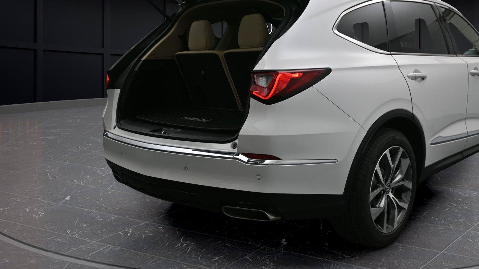 Used 2024 Acura MDX SH-AWD w/ Technology Package image 14