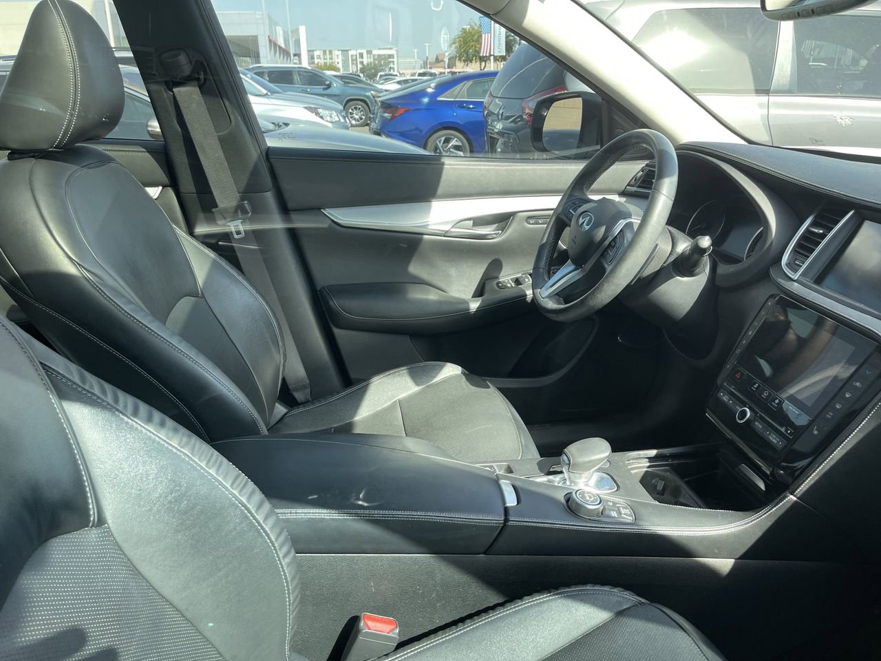 Used 2021 INFINITI QX50 Essential w/ Convenience Package image 7