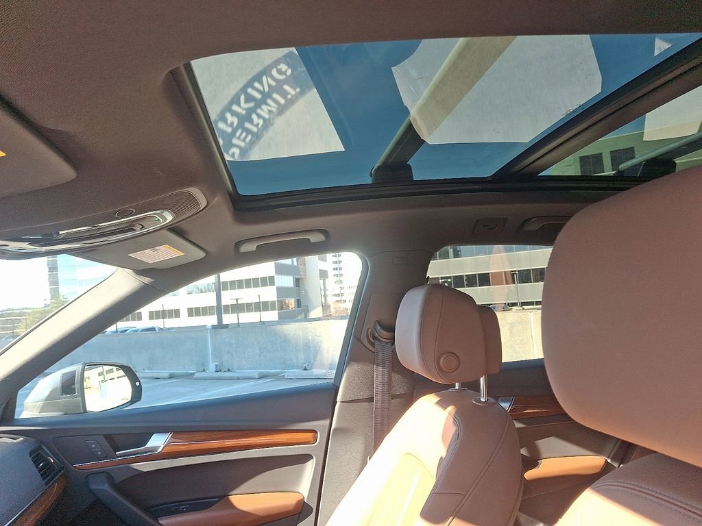 Used 2021 Audi Q5 2.0T Premium w/ Convenience Package image 15