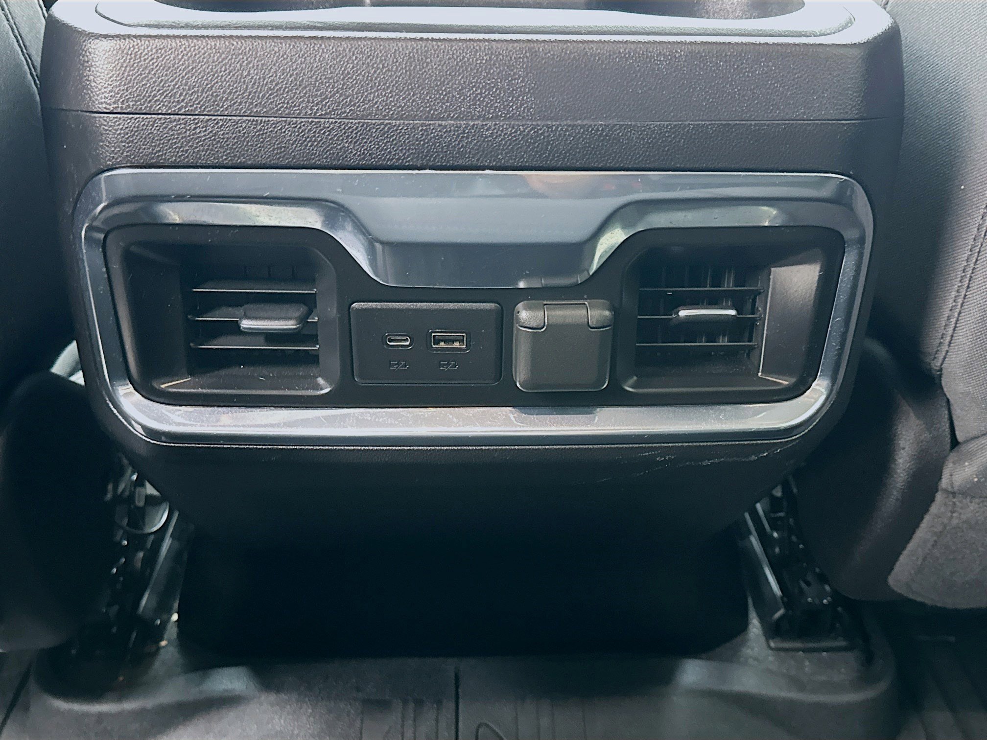 Used 2021 GMC Sierra 1500 Elevation image 17