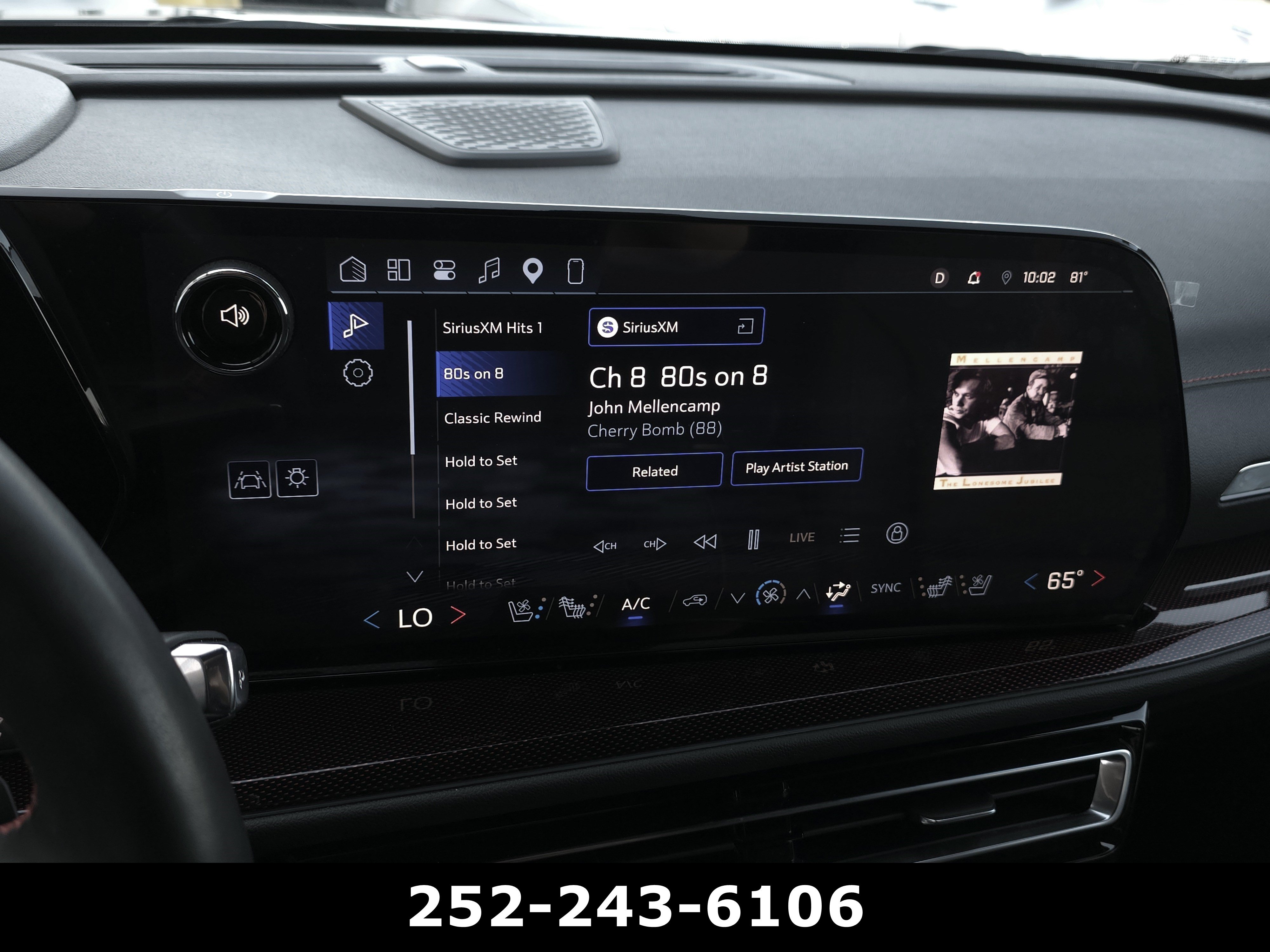 Used 2026 Chevrolet Traverse RS FWD image 21