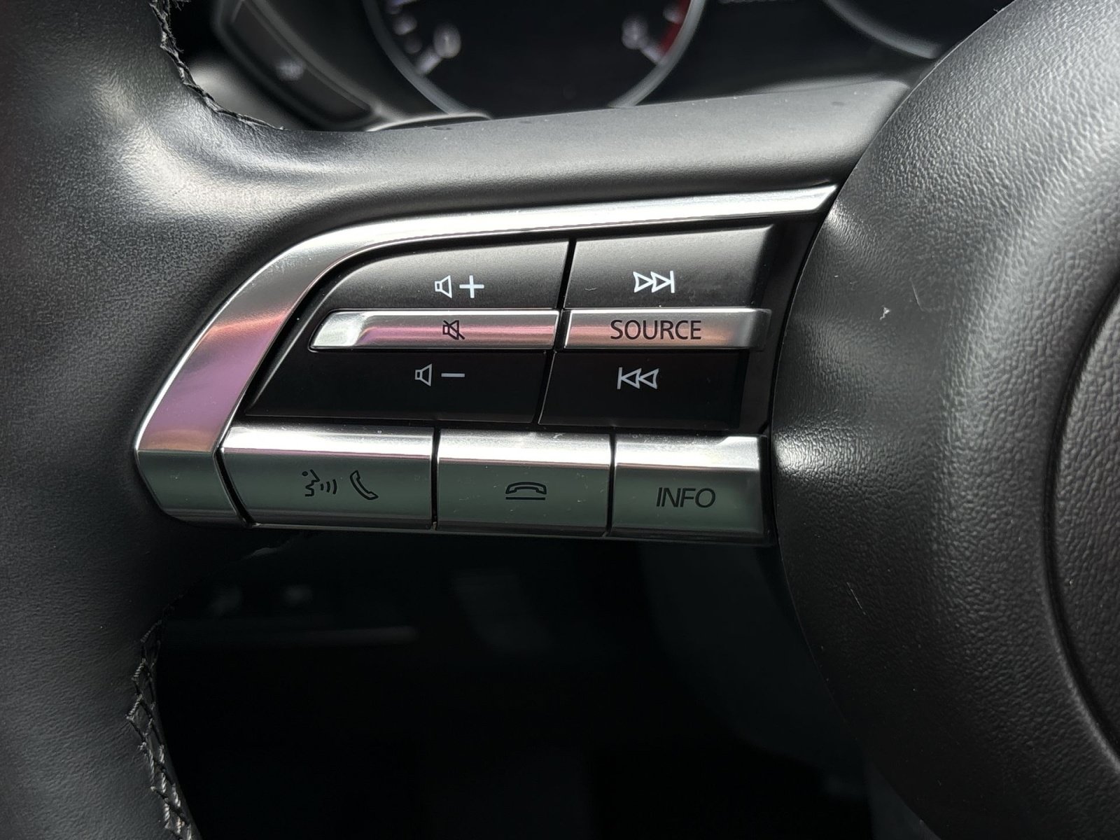 Used 2023 MAZDA CX-50 AWD 2.5 Turbo image 24